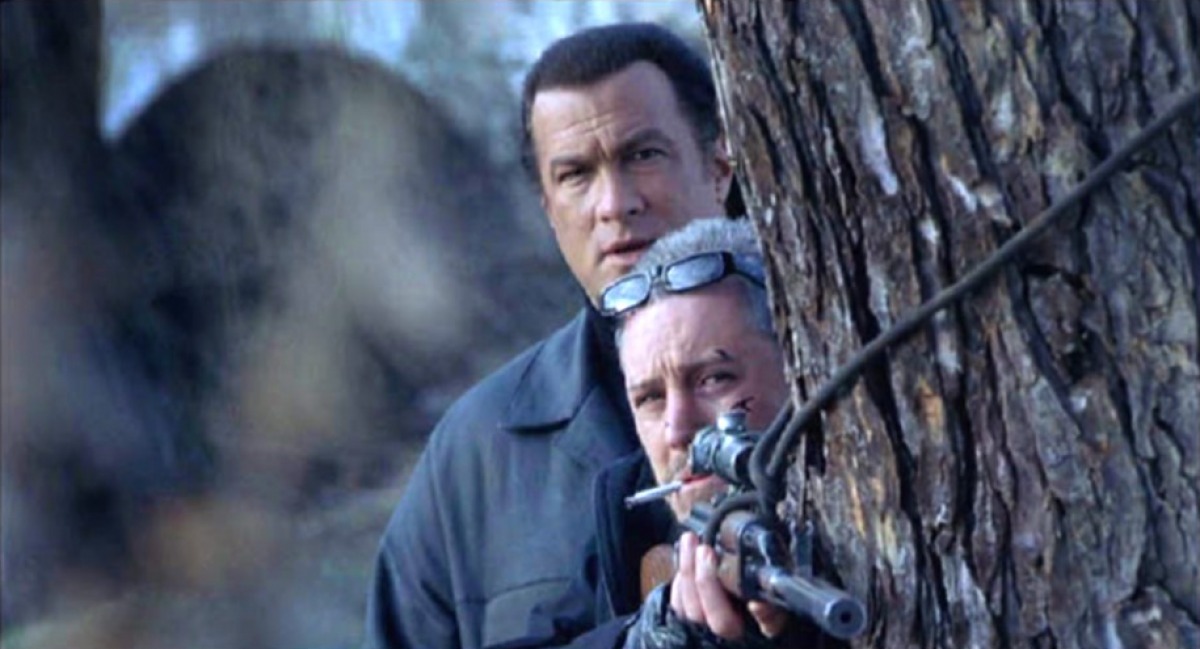 Кадры из Иностранец (2003)