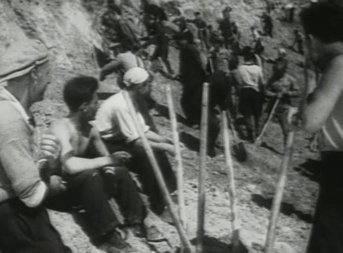 Кадры из Комсомольск (1938)
