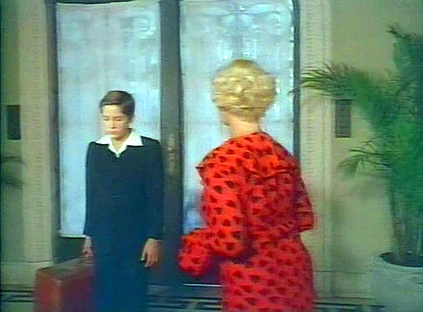 Кадры из Любовь, Странная Любовь (1982)