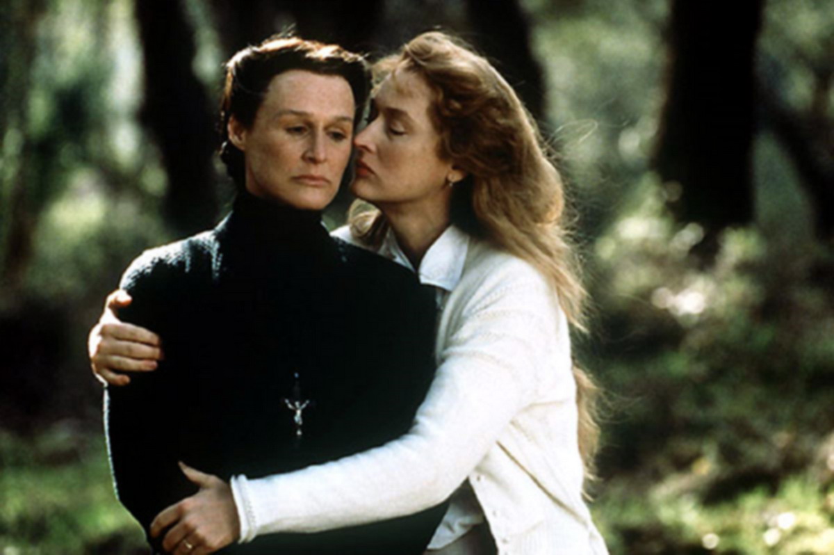 Кадры из Дом духов (1993)
