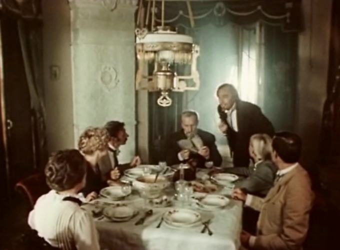 Кадры из Зеленый фургон (1983)