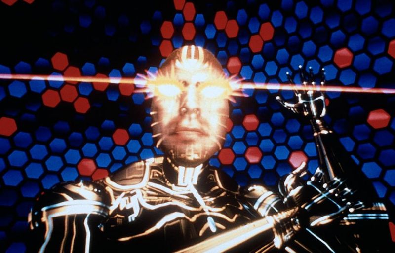 Кадры из Газонокосильщик (1992)