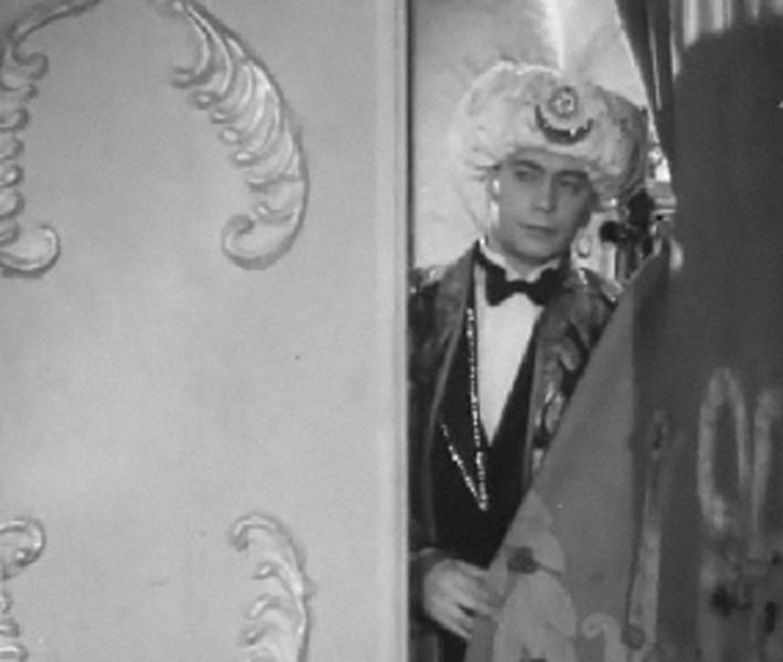 Кадры из Приключения Корзинкиной (1941)