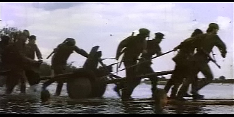 Кадры из Дума о Ковпаке: Карпаты, Карпаты... (1977)