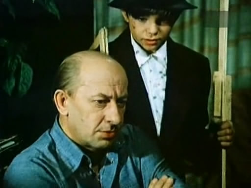 Кадры из Примите телеграмму в долг (1979)
