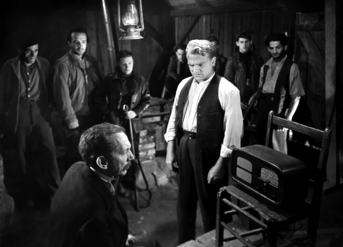 Кадры из Дом 13 по улице Мадлен (1947)