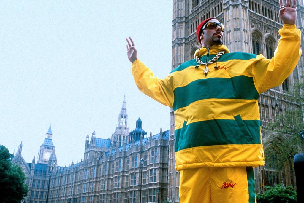 Кадры из Али Джи в парламенте (2002)