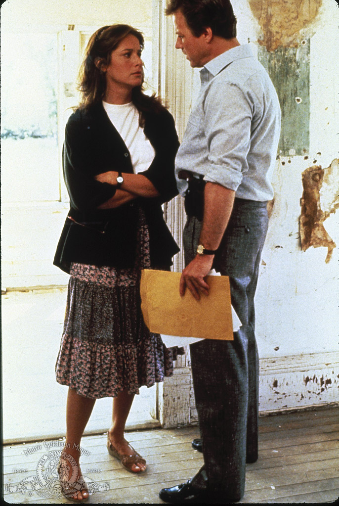 Кадры из Преданный (1988)