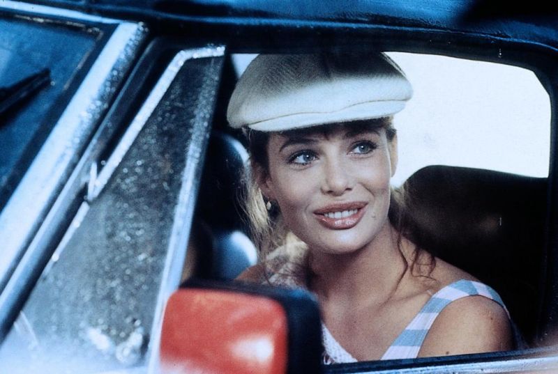 Кадры из Женщина в красном (1984)