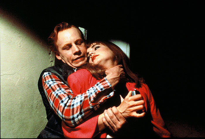 Кадры из Окно спальни (1987)