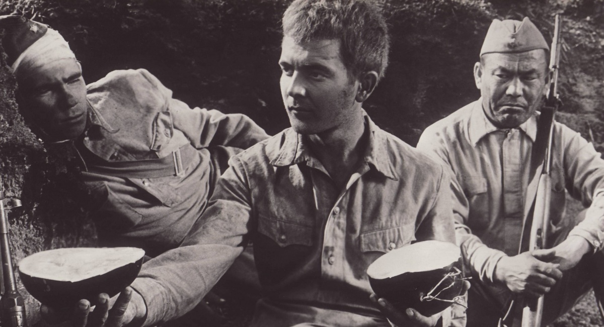 Кадры из Двое в степи (1963)