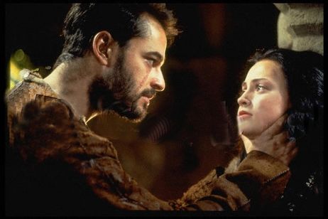 Кадры из Белоснежка: Страшная сказка (1997)