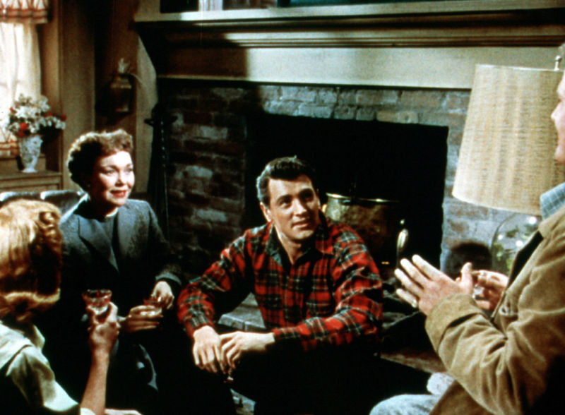 Кадры из Все, что дозволено небесами (1955)