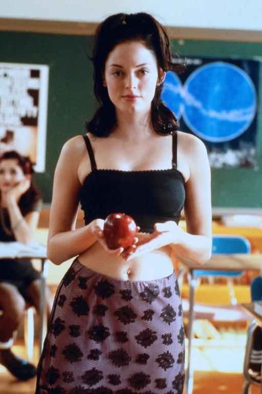 Кадры из Дьявол во плоти (1998)