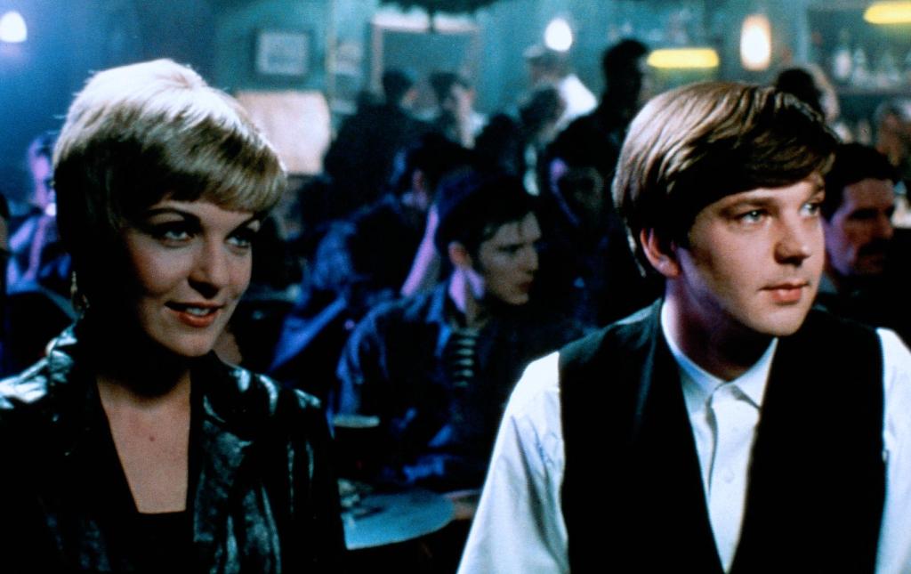 Кадры из Битлз: Четыре плюс один (Пятый в квартете) (1994)