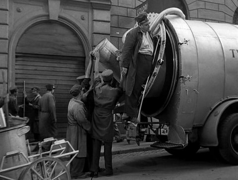 Кадры из Похитители велосипедов (1948)