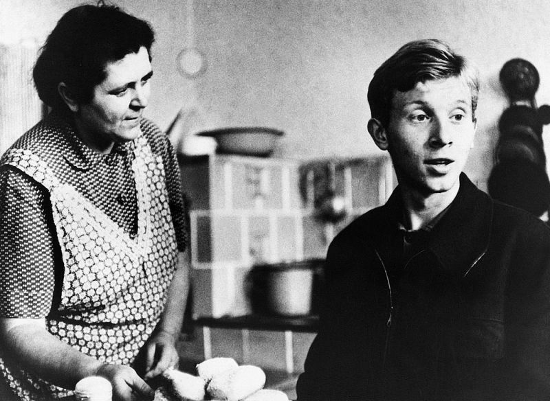 Кадры из Черный Петр (1964)