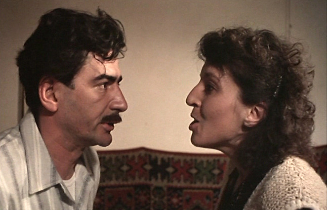 Кадры из Папа в командировке (1985)