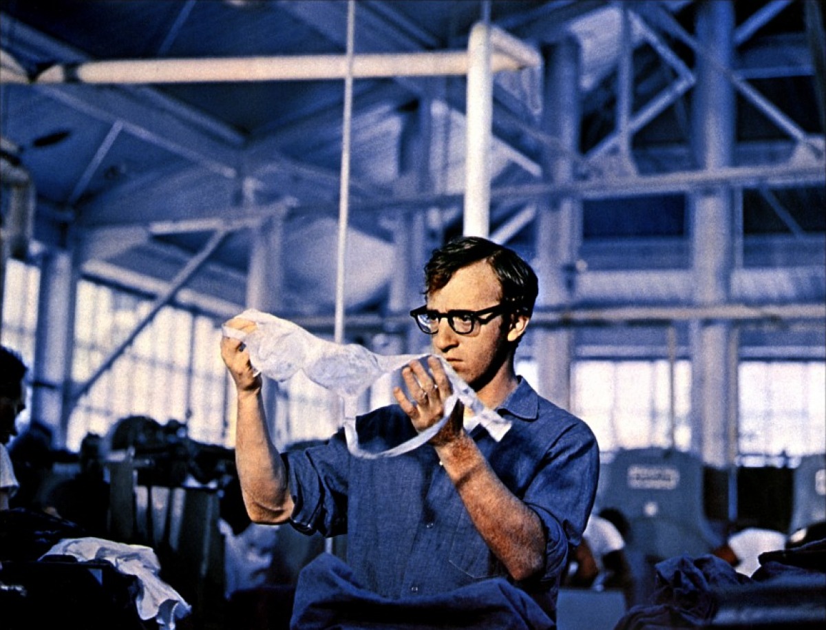 Кадры из Хватай деньги и беги (1969)