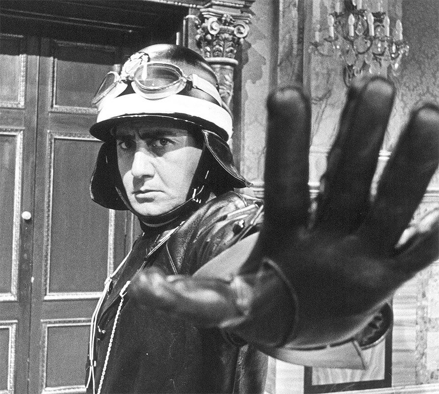 Кадры из Уличный регулировщик (1960)