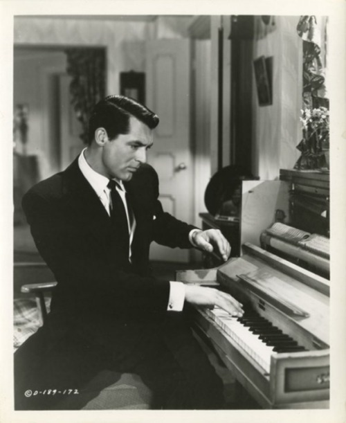 Кадры из Жили-были (1944)