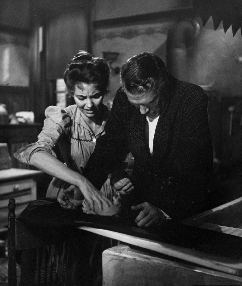 Кадры из Сестра Кэрри (1952)