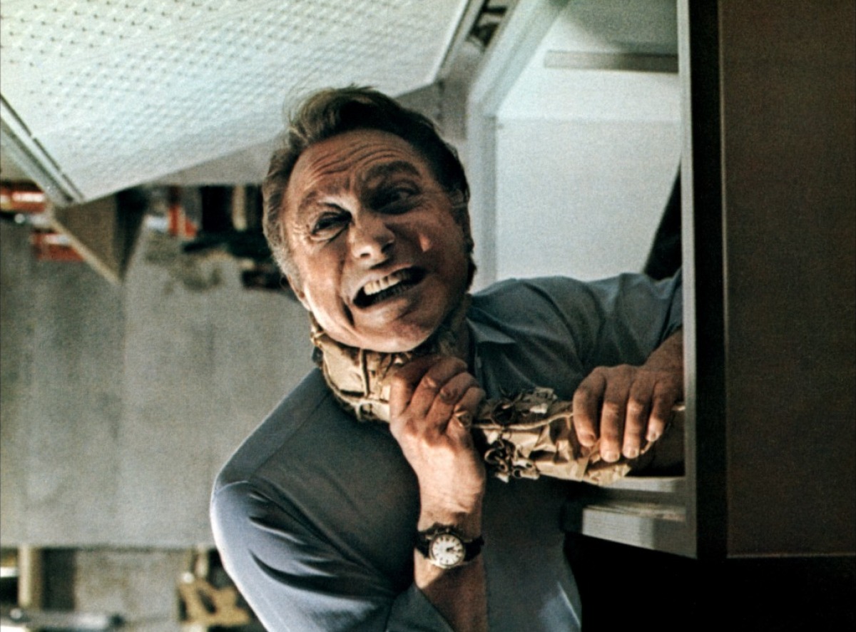 Кадры из Психбольница (1972)