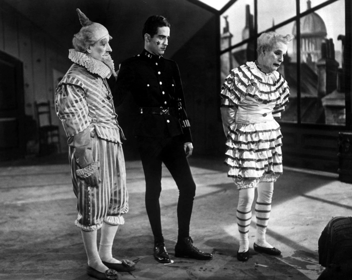 Кадры из Огни рампы (1952)