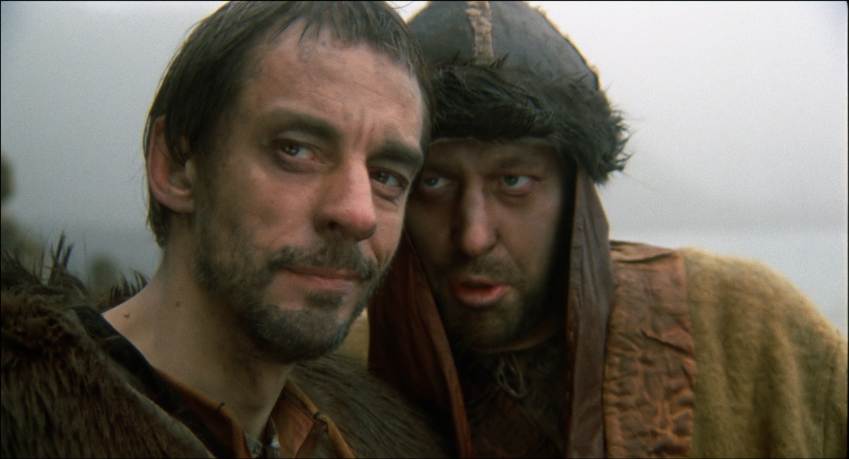 Кадры из Полет ворона (1984)