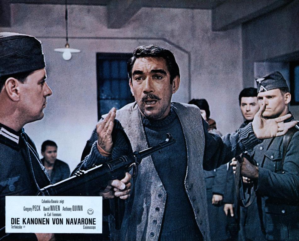 Кадры из Пушки острова Наварон (1961)