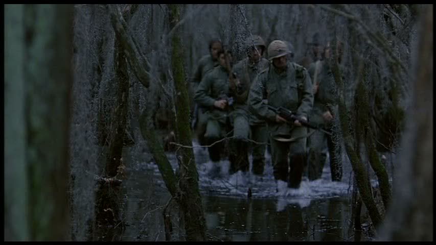 Кадры из Южное гостеприимство (1981)