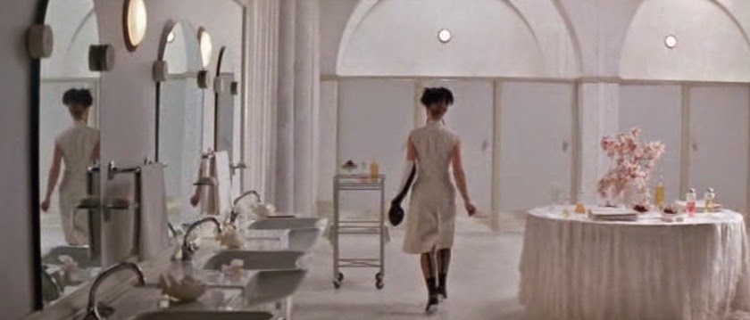Кадры из Повар, вор, его жена и её любовник (1989)
