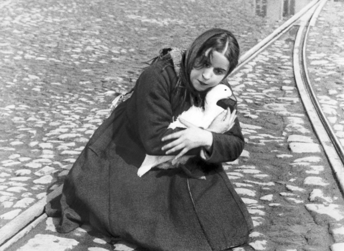 Кадры из Дом на Трубной (1928)