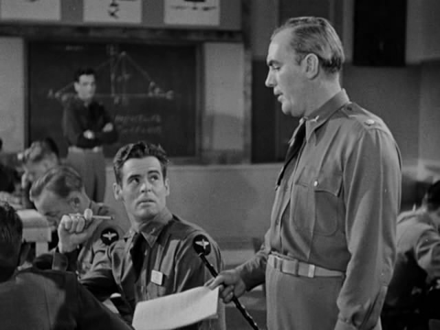 Кадры из Бомбардир (1943)