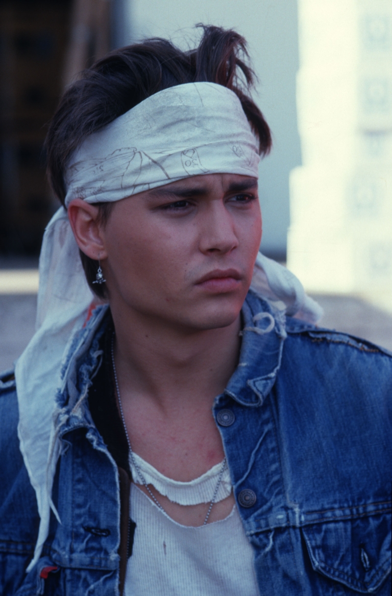 Кадры из Джамп стрит, 21 (1987)