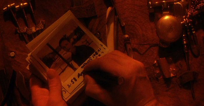 Кадры из Дьявол песков (1992)