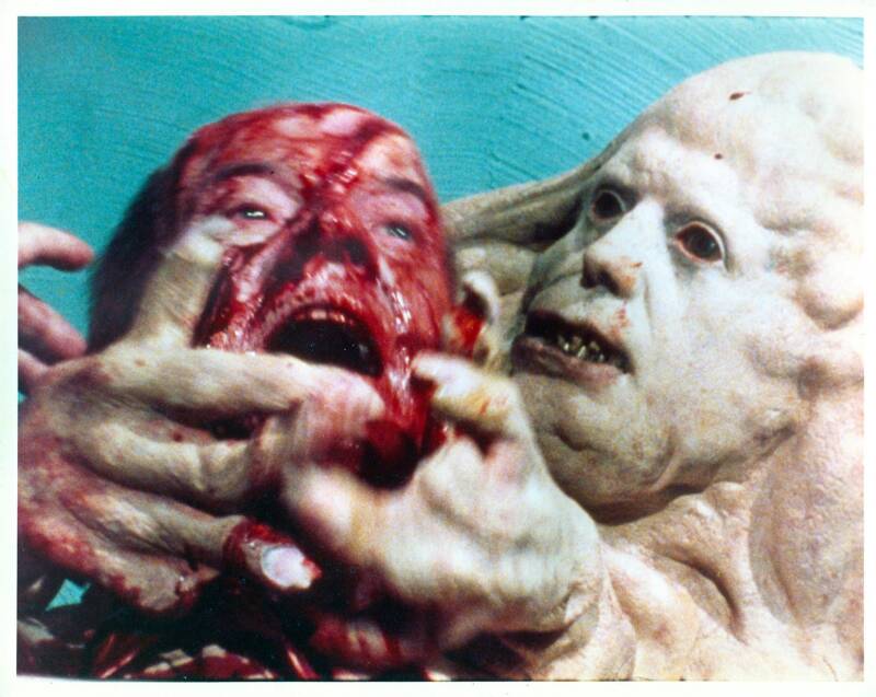 Кадры из Существо в корзине (1982)