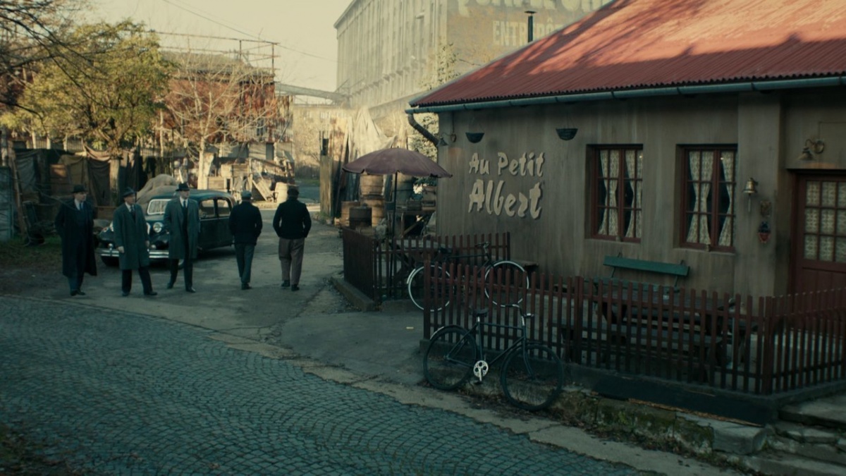 Кадры из Мертвец детектива Мегрэ (2016)