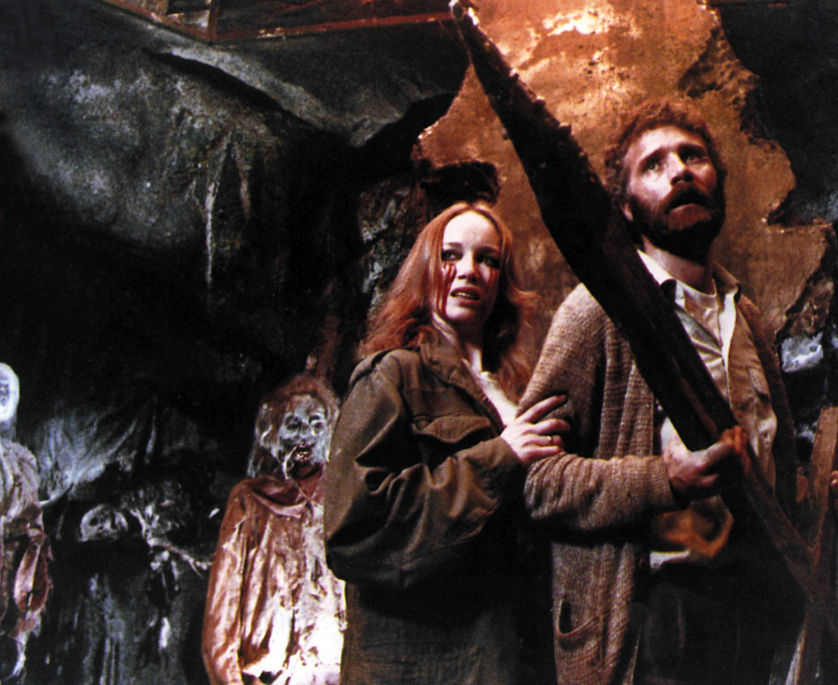 Кадры из Город живых мертвецов (1980)