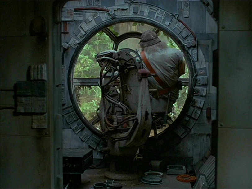 Кадры из Эвоки: Битва за Эндор (1985)