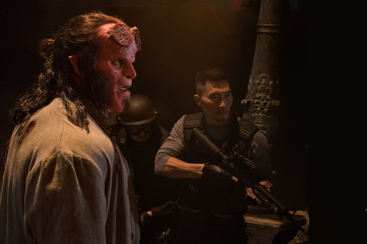 Кадры из Хеллбой (2019)