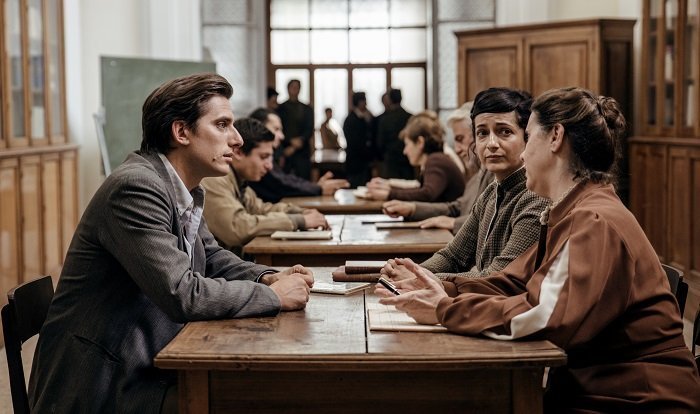 Кадры из Мартин Иден (2019)