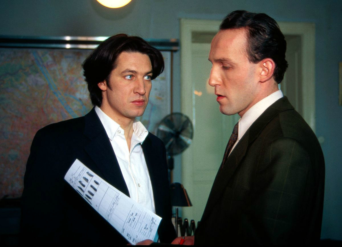 Кадры из Комиссар Рекс (1994)