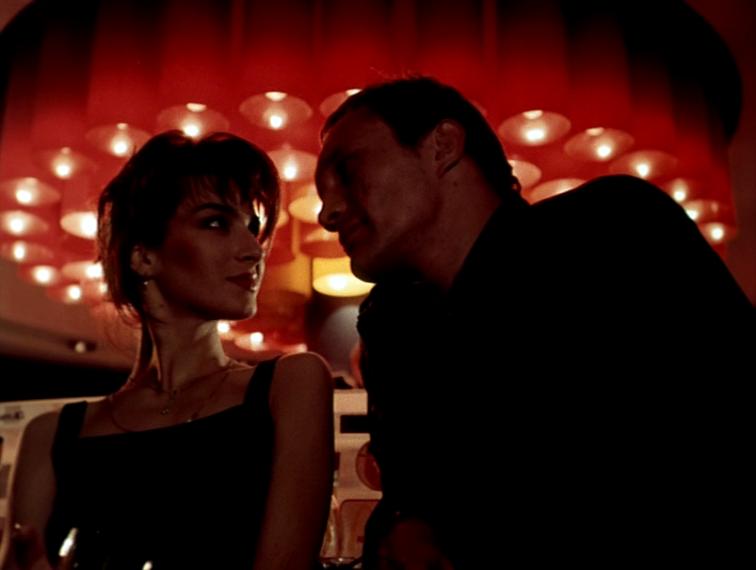 Кадры из За последней чертой (1992)