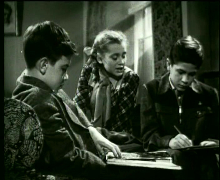 Кадры из Красный галстук (1948)