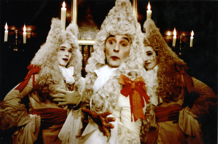 Кадры из Контракт рисовальщика (1982)