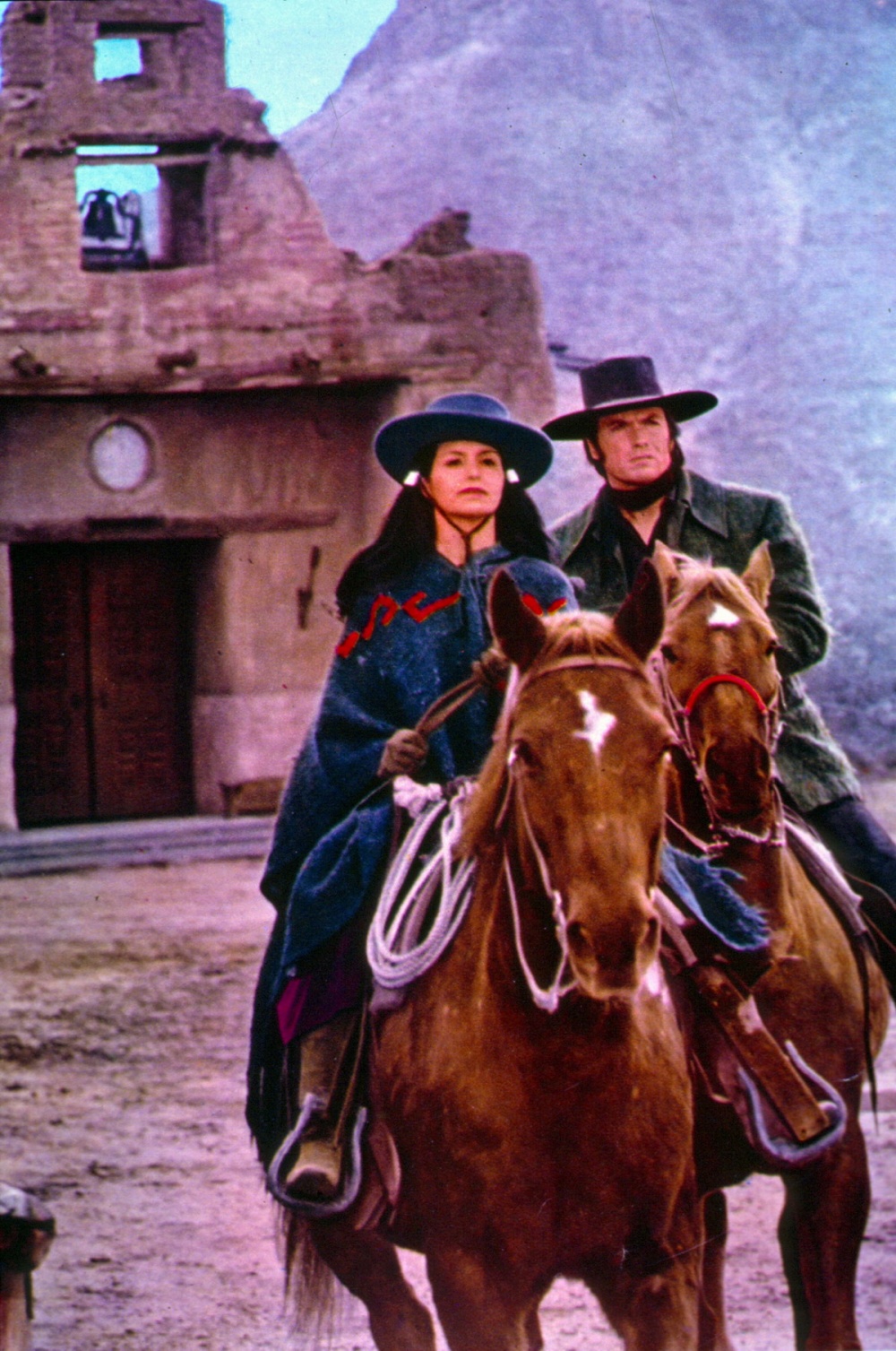 Кадры из Джо Кидд (1972)