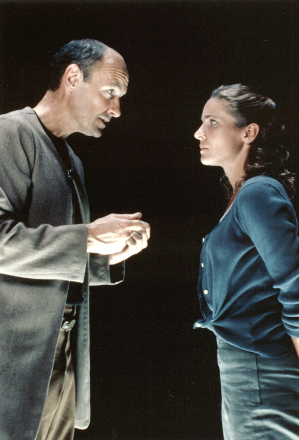 Кадры из Земля 2 (1994)