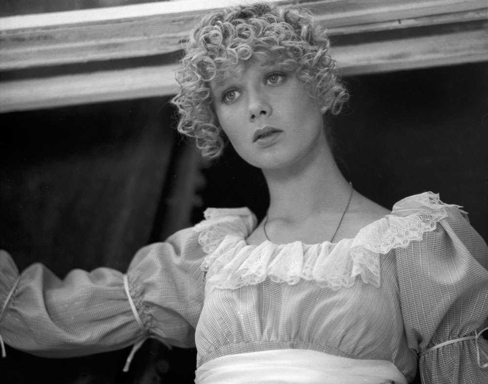 Кадры из Проделки в старинном духе (1986)