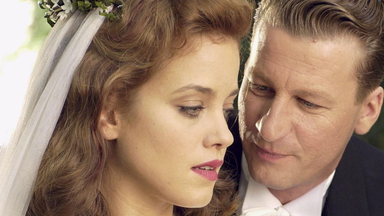 Кадры из Янтарный амулет (2004)